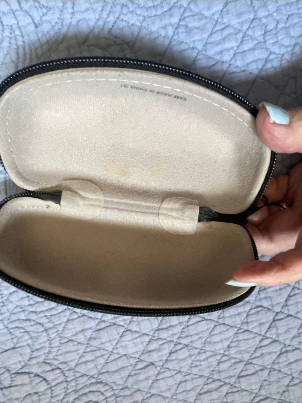 Vogue eyeglass FRAMES & clamshell case